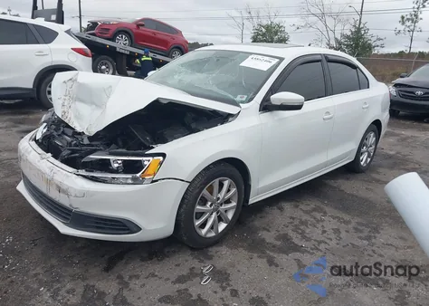 2014 Volkswagen Jetta 1.8T Se z USA, uszkodzony, nr VIN 3VWD17AJ6EM443916